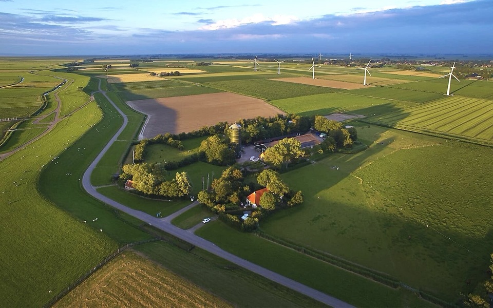 Het Lage Noorden zeedijk waddenzee marrum natuur kunst cultuur recreatie