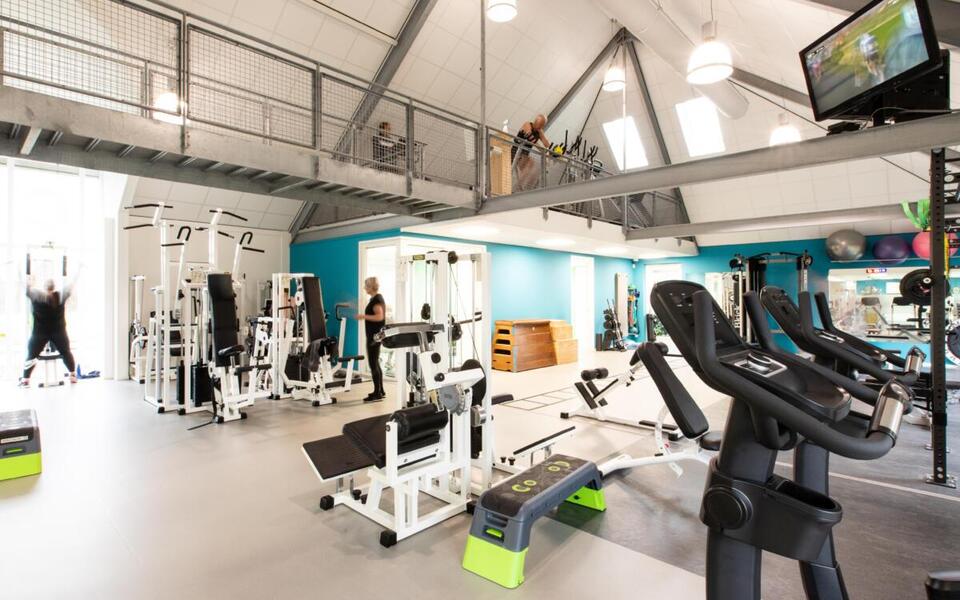 fit hapy hallum sport fitness en bewegingscentrum sporttoestellen gezondheid