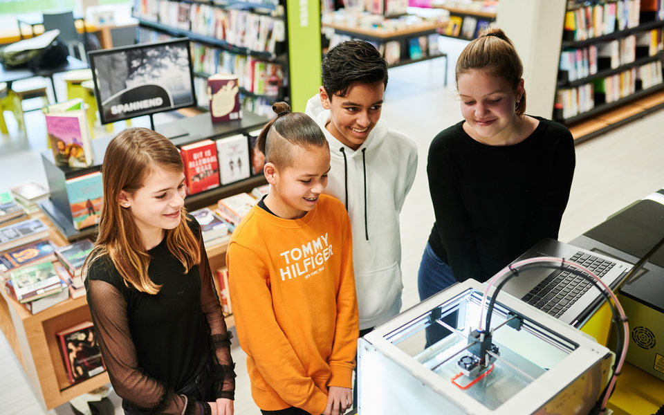 maakplaats bibliotheek hallum 3d printer activiteit kinderen boeken