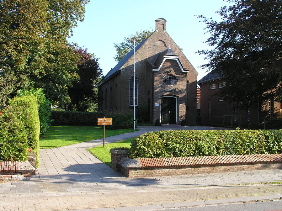 De Fermanje kerk aan de Offingaweg Hallum