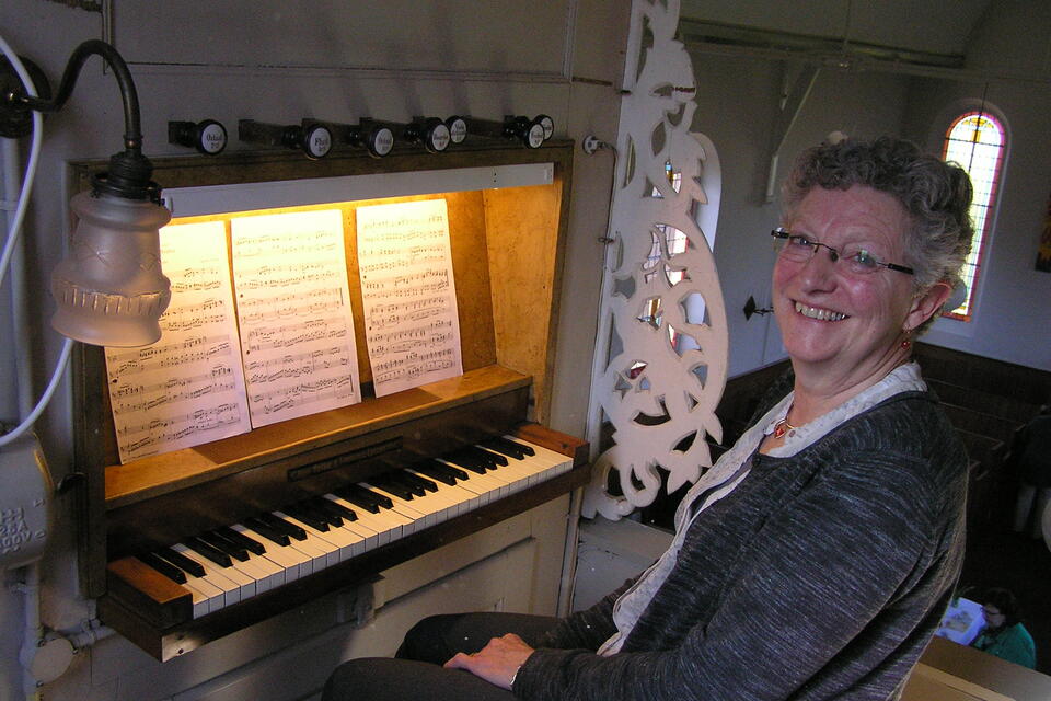 Rigt achter het orgel in de Fermanje