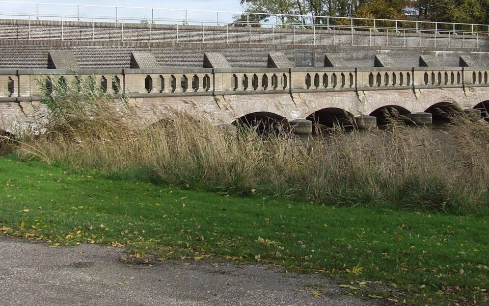 keersluis Munnekezijl water dokkumer ee dokkum wandeltocht fan terp nei syl