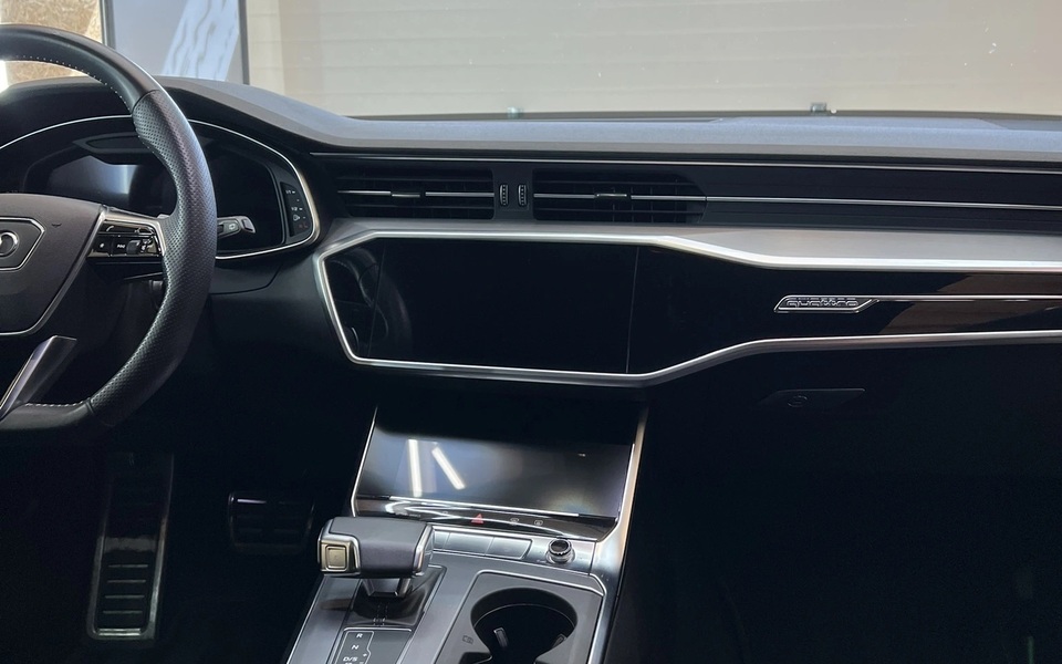 Grondig gereinigd en verzorgd auto-interieur bij Hiemstra Car Detailing